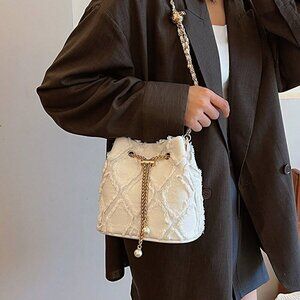 White Casual Women's Rhinestone Lattice Shoulder Bucket Bag